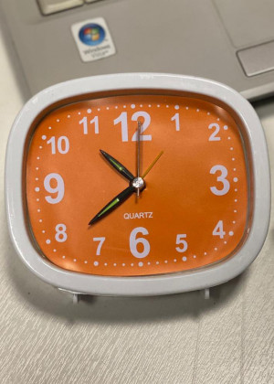 Часы будильник 20692815