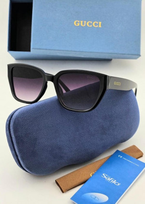 Набор солнцезащитные очки, коробка, чехол + салфетки 21191515
