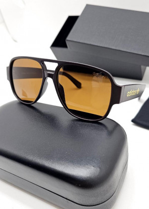 Набор солнцезащитные очки, коробка, чехол + салфетки 21194169
