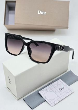 Набор солнцезащитные очки, коробка, чехол + салфетки 21197965