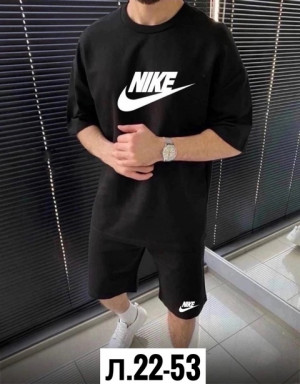 Спортивный костюм #22662418