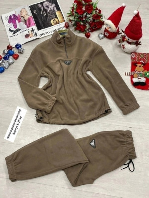 Спортивный костюм 22886917