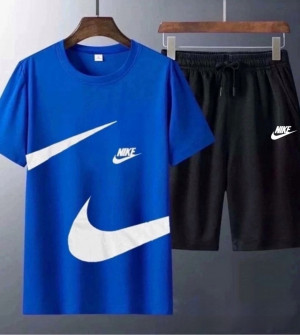 Спортивный костюм 22898716