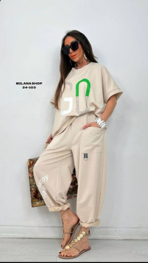 Спортивный костюм 22976452