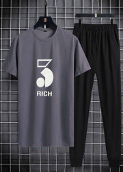 Спортивный костюм