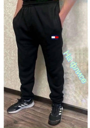 Спортивные брюки