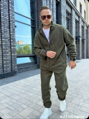 Спортивный костюм