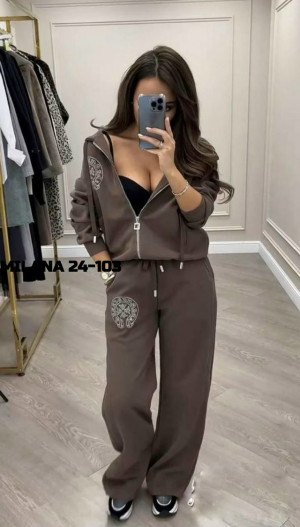 Спортивный костюм 23132839