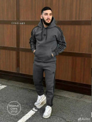 Спортивный костюм