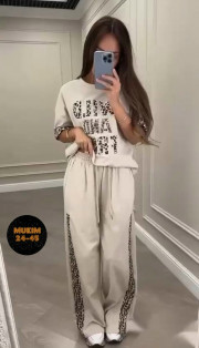 Спортивный костюм