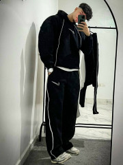 Спортивный костюм