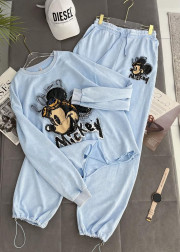 Спортивный костюм