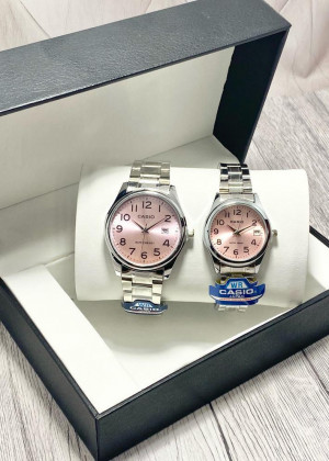 Подарочный набор часы для мужчин и для женщин + коробка 23304676