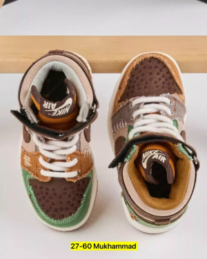 Кроссовки #23315146