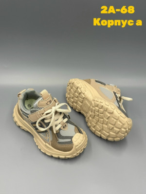 Кроссовки #23319009