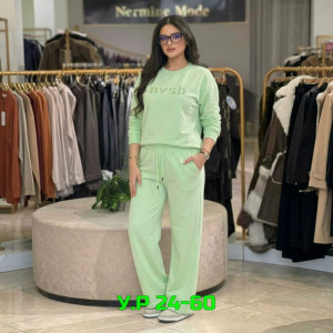 Спортивный костюм #23328401