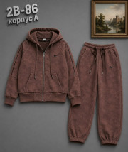 Костюм