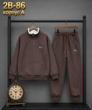 Костюм