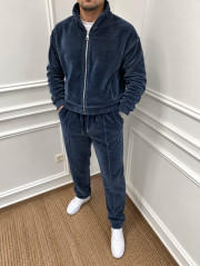 Костюм