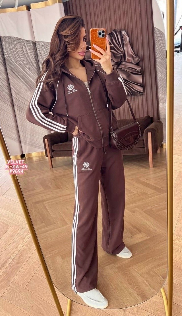 Костюм