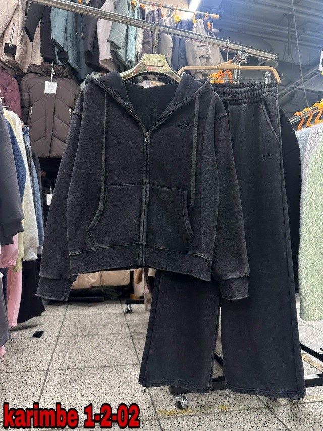 Костюм