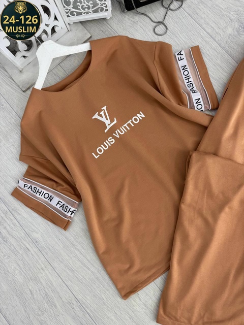 Спортивный костюм 22903919