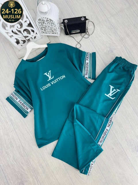 Спортивный костюм 22903919