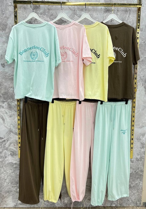 Спортивный костюм 22915261