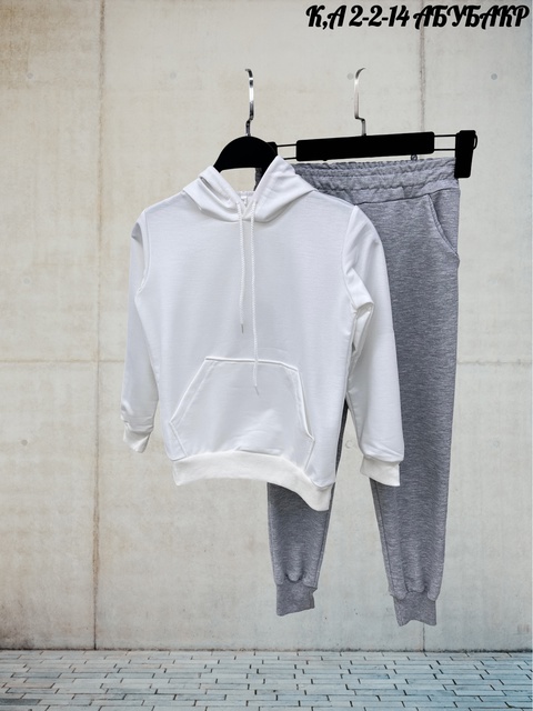 Спортивный костюм 22916684