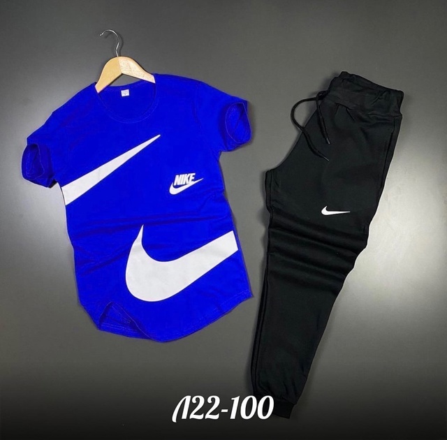 Спортивный костюм 22919148