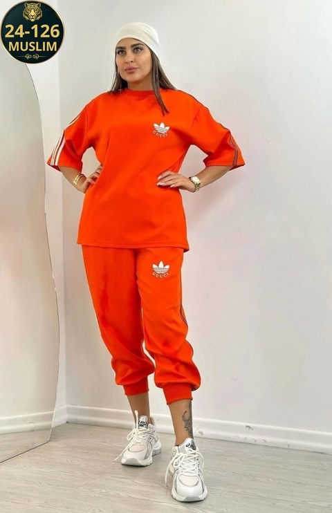 Спортивный костюм 22921897