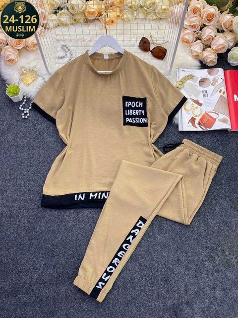 Спортивный костюм 22923917