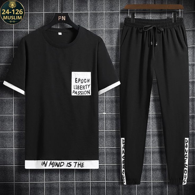 Спортивный костюм 22923917