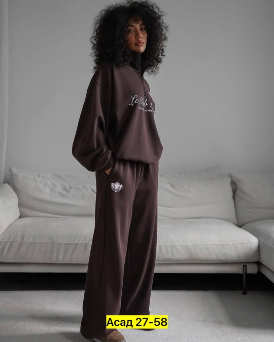 Спортивный костюм 22924323