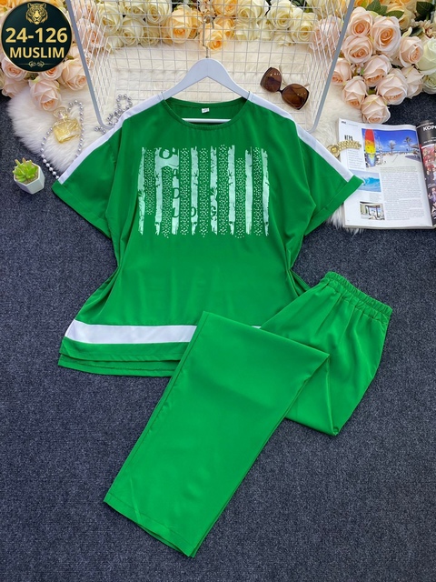 Спортивный костюм 22925384