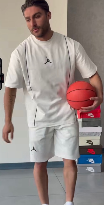 Спортивный костюм 22927470