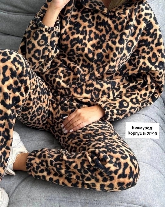 Спортивный костюм 22927732