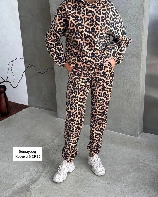 Спортивный костюм 22927732