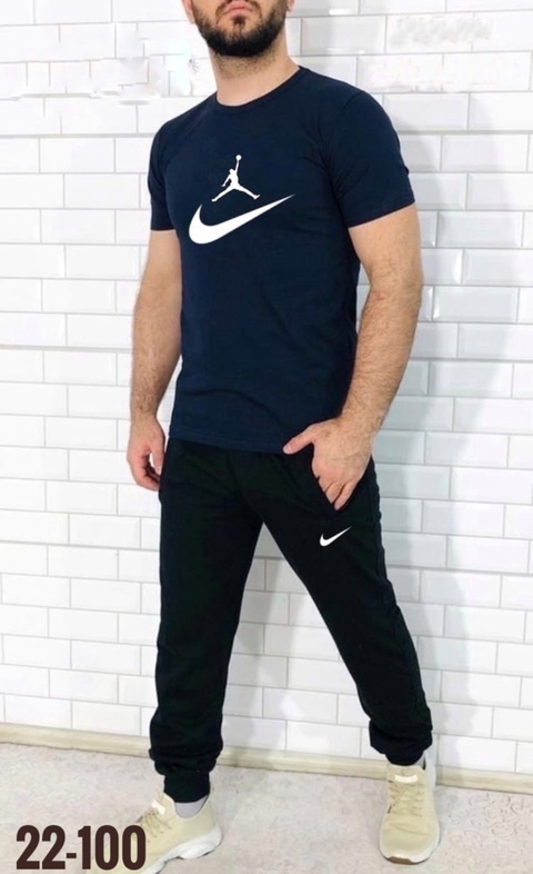 Спортивный костюм 22930844