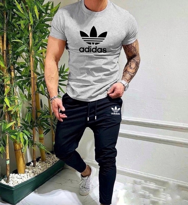 Спортивный костюм 22930942