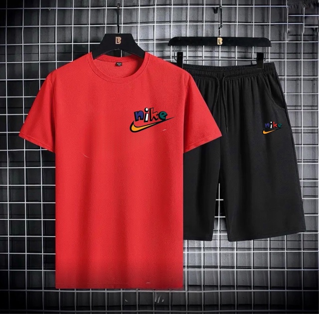 Спортивный костюм 22930860