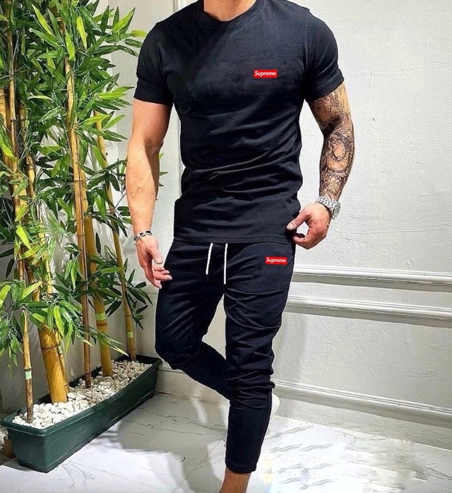 Спортивный костюм 22930942