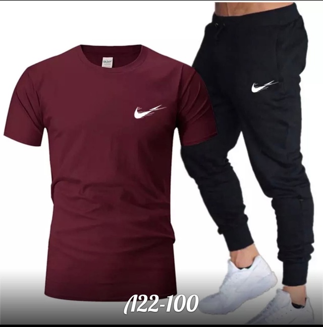 Спортивный костюм 22930846