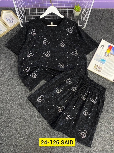 Спортивный костюм 22933640