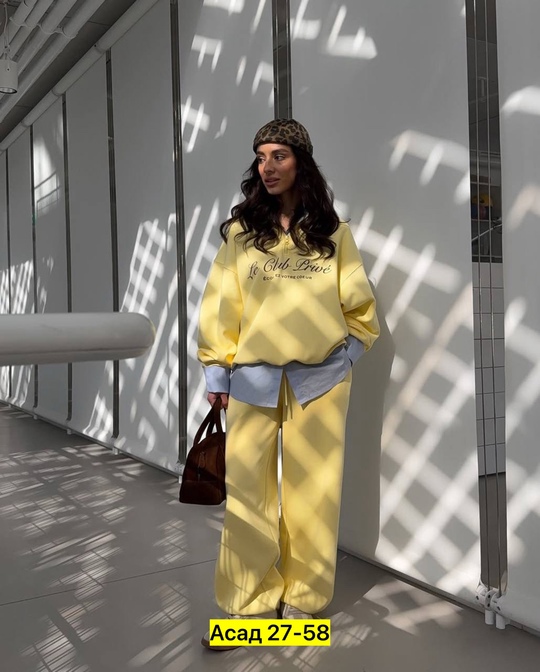 Спортивный костюм 22934313