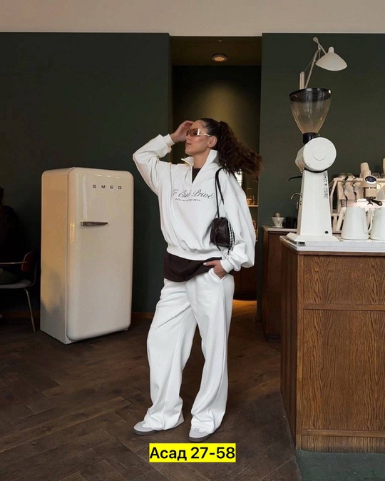 Спортивный костюм 22934313