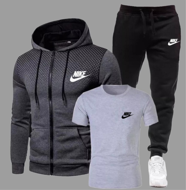 Спортивный костюм 22935437