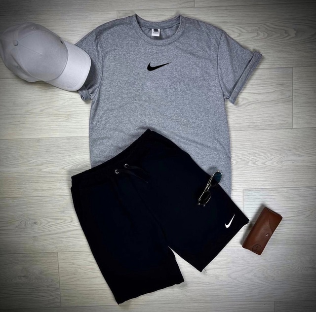 Спортивный костюм 22940456