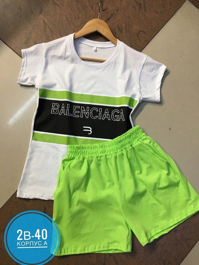 Спортивный костюм 22943928