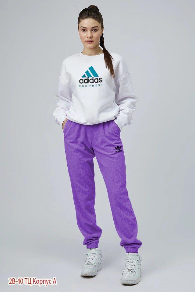 Спортивный костюм 22944859